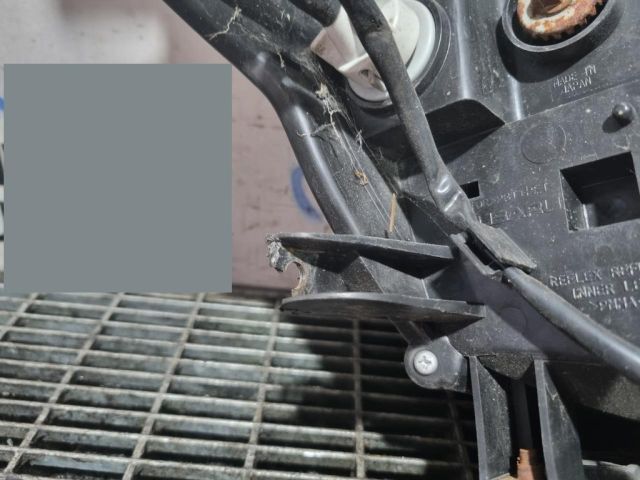 bontott SUBARU FORESTER Bal Fényszóró