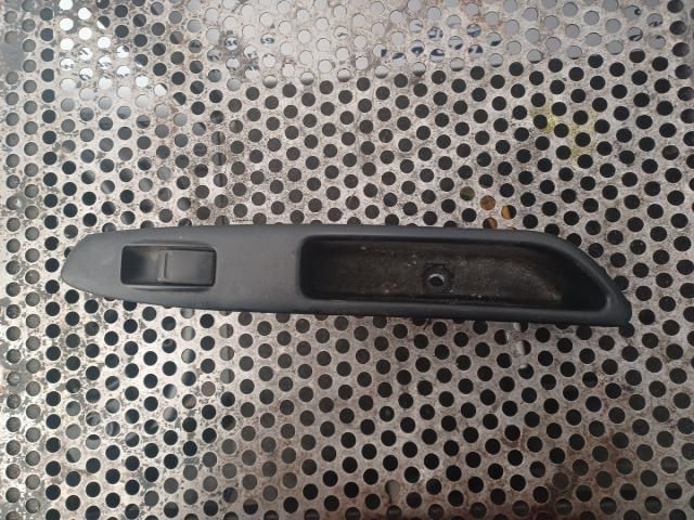 bontott SUBARU FORESTER Bal hátsó Ablakemelő Kapcsoló