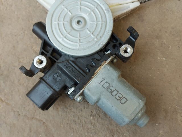 bontott SUBARU FORESTER Bal hátsó Ablakemelő Szerkezet (Elektromos)