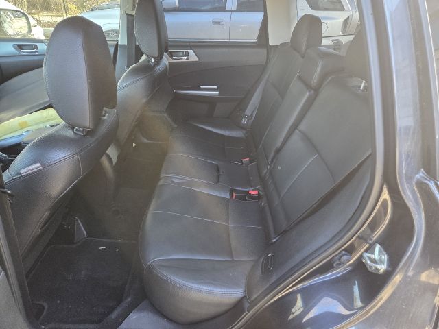 bontott SUBARU FORESTER Bal hátsó Ajtó (Részeivel)