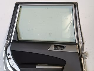 bontott SUBARU FORESTER Bal hátsó Ajtó (Részeivel)