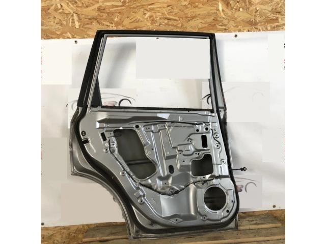 bontott SUBARU FORESTER Bal hátsó Ajtó (Üres lemez)