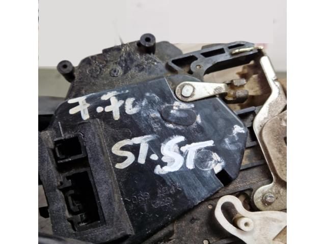 bontott SUBARU FORESTER Bal hátsó Ajtózár