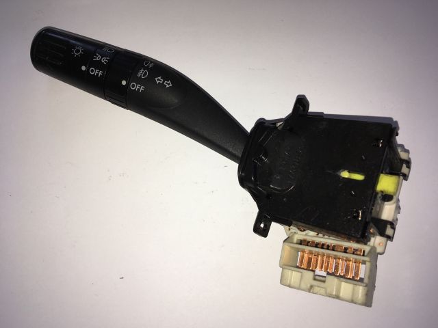 bontott SUBARU FORESTER Bal Kormánykapcsoló Irányjelző