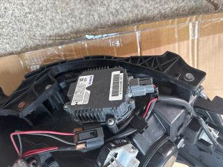 bontott SUBARU FORESTER Bal Xenon Fényszóró