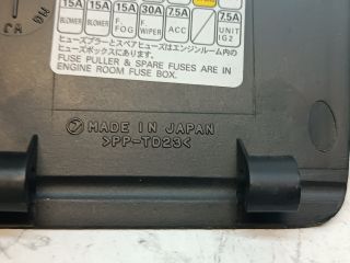 bontott SUBARU FORESTER Biztosítéktábla Fedél