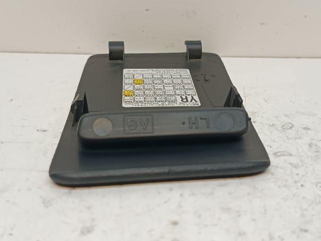 bontott SUBARU FORESTER Biztosítéktábla Fedél