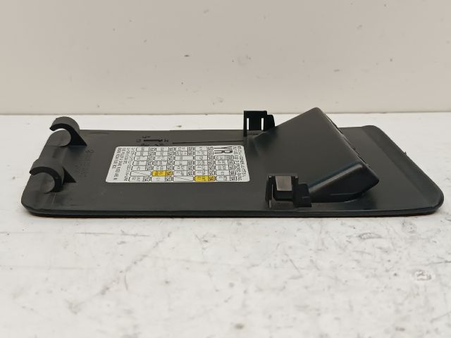 bontott SUBARU FORESTER Biztosítéktábla Fedél