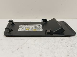 bontott SUBARU FORESTER Biztosítéktábla Fedél