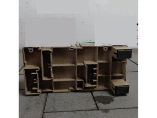 bontott SUBARU FORESTER Biztosítéktábla Utastér