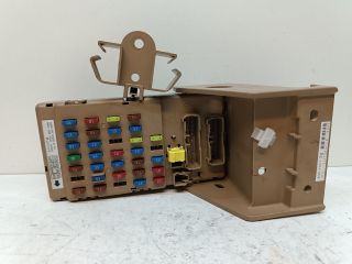 bontott SUBARU FORESTER Biztosítéktábla Utastér