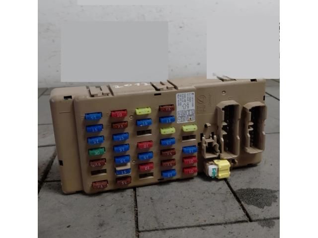 bontott SUBARU FORESTER Biztosítéktábla Utastér