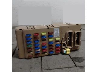 bontott SUBARU FORESTER Biztosítéktábla Utastér