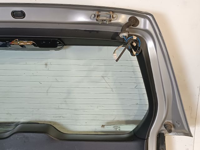 bontott SUBARU FORESTER Csomagtérajtó (Részeivel)