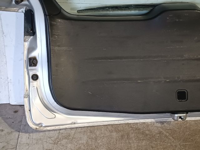 bontott SUBARU FORESTER Csomagtérajtó (Részeivel)