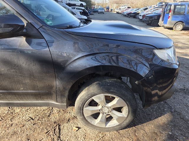 bontott SUBARU FORESTER Csomagtérajtó (Részeivel)