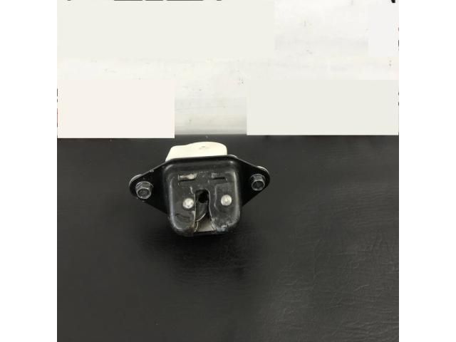 bontott SUBARU FORESTER Csomagtérajtó Zárszerkezet