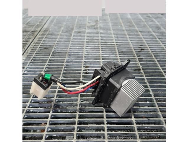 bontott SUBARU FORESTER Előtét Ellenállás Fűtőmotor