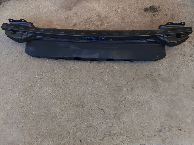 bontott SUBARU FORESTER Első Lökhárító Merevítő (Fém)