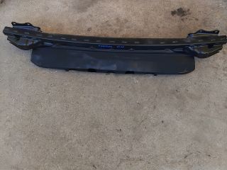 bontott SUBARU FORESTER Első Lökhárító Merevítő (Fém)