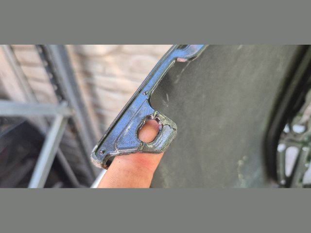 bontott SUBARU FORESTER Első Lökhárító (Üresen)