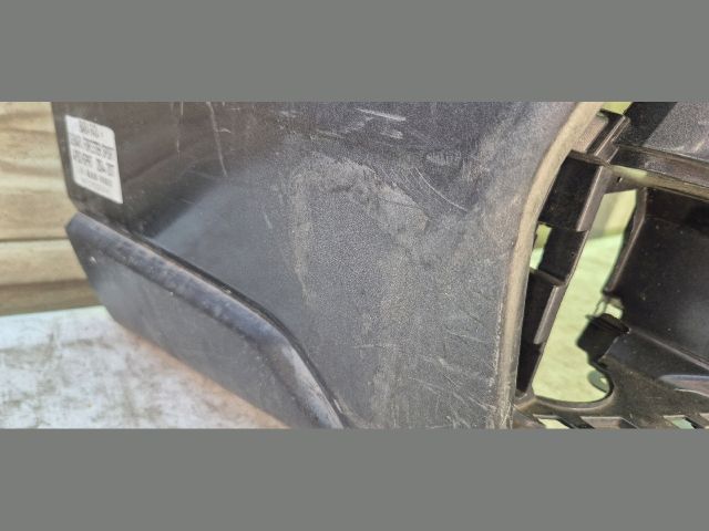 bontott SUBARU FORESTER Első Lökhárító (Üresen)