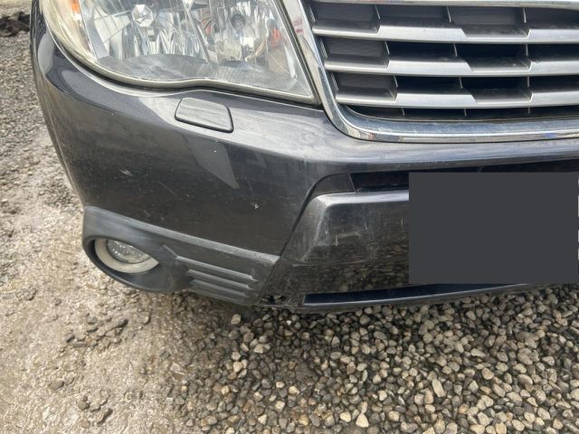 bontott SUBARU FORESTER Első Lökhárító (Üresen)