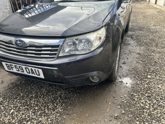 bontott SUBARU FORESTER Első Lökhárító (Üresen)