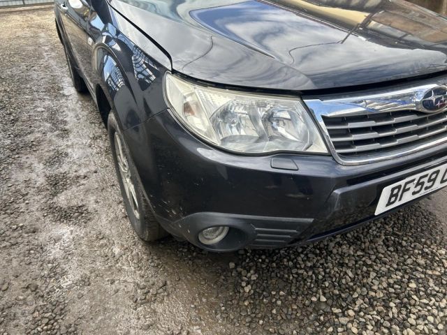 bontott SUBARU FORESTER Első Lökhárító (Üresen)