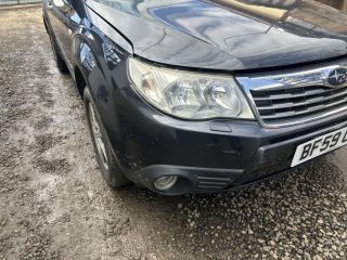 bontott SUBARU FORESTER Első Lökhárító (Üresen)