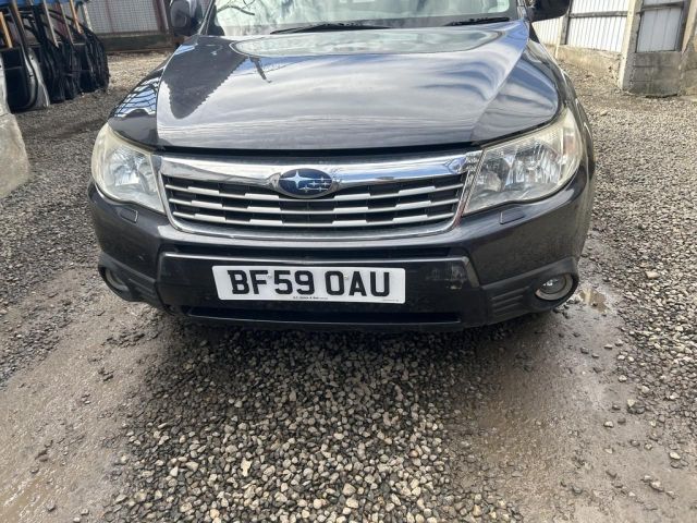 bontott SUBARU FORESTER Első Lökhárító (Üresen)