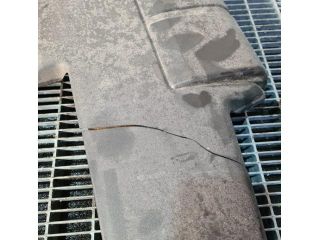 bontott SUBARU FORESTER Felső Hűtőburkolat