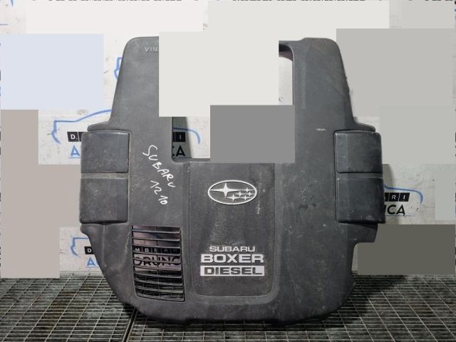 bontott SUBARU FORESTER Felső Hűtőburkolat