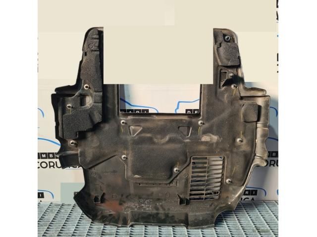 bontott SUBARU FORESTER Felső Hűtőburkolat