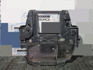 bontott SUBARU FORESTER Felső Hűtőburkolat