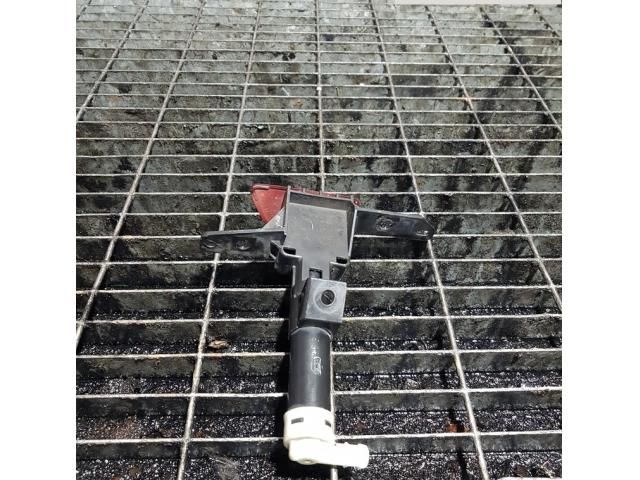 bontott SUBARU FORESTER Fényszórómosó Fúvóka (Pozíciófüggetlen)