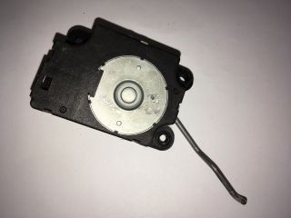 bontott SUBARU FORESTER Fűtés Állító Motor