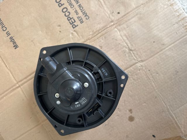 bontott SUBARU FORESTER Fűtőmotor (Klímás)