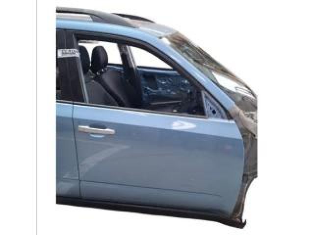 bontott SUBARU FORESTER Jobb első Ajtó (Üres lemez)