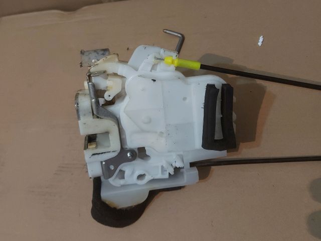 bontott SUBARU FORESTER Jobb első Ajtózár