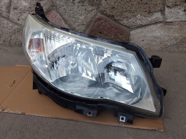 bontott SUBARU FORESTER Jobb Fényszóró