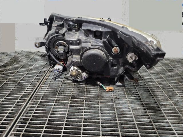 bontott SUBARU FORESTER Jobb Fényszóró