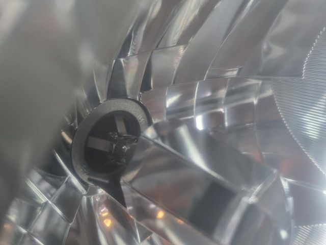 bontott SUBARU FORESTER Jobb Fényszóró