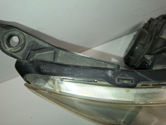 bontott SUBARU FORESTER Jobb Fényszóró