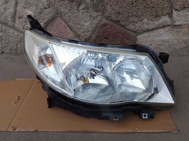 bontott SUBARU FORESTER Jobb Fényszóró