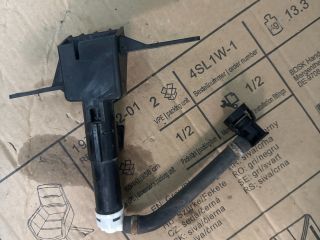 bontott SUBARU FORESTER Jobb Fényszórómosó Fúvóka