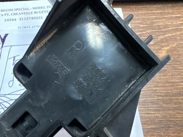 bontott SUBARU FORESTER Jobb Fényszórómosó Fúvóka