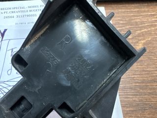 bontott SUBARU FORESTER Jobb Fényszórómosó Fúvóka