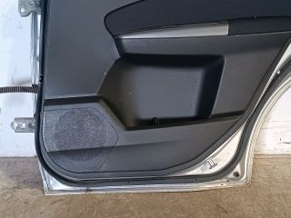 bontott SUBARU FORESTER Jobb hátsó Ajtó (Részeivel)