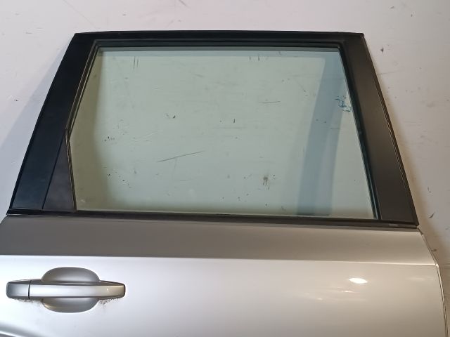 bontott SUBARU FORESTER Jobb hátsó Ajtó (Részeivel)